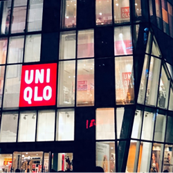 Tại sao Uniqlo, công ty đã tăng giá trong năm nay, lại bán ngày càng tốt hơn?