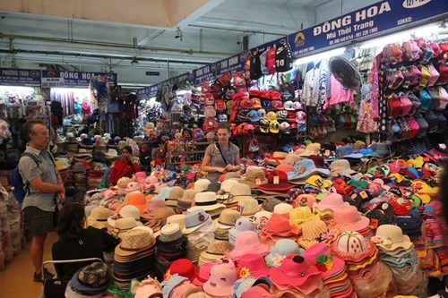 Bạn có thể dễ dàng mua hàng Trung Quốc giá rẻ tại các chợ đầu mối Việt Nam